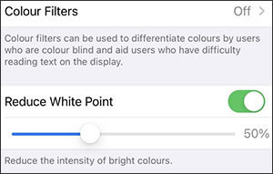 iPhoneの「死の黄色い画面」を修正するには、ホワイトポイントを下げる調整をします。